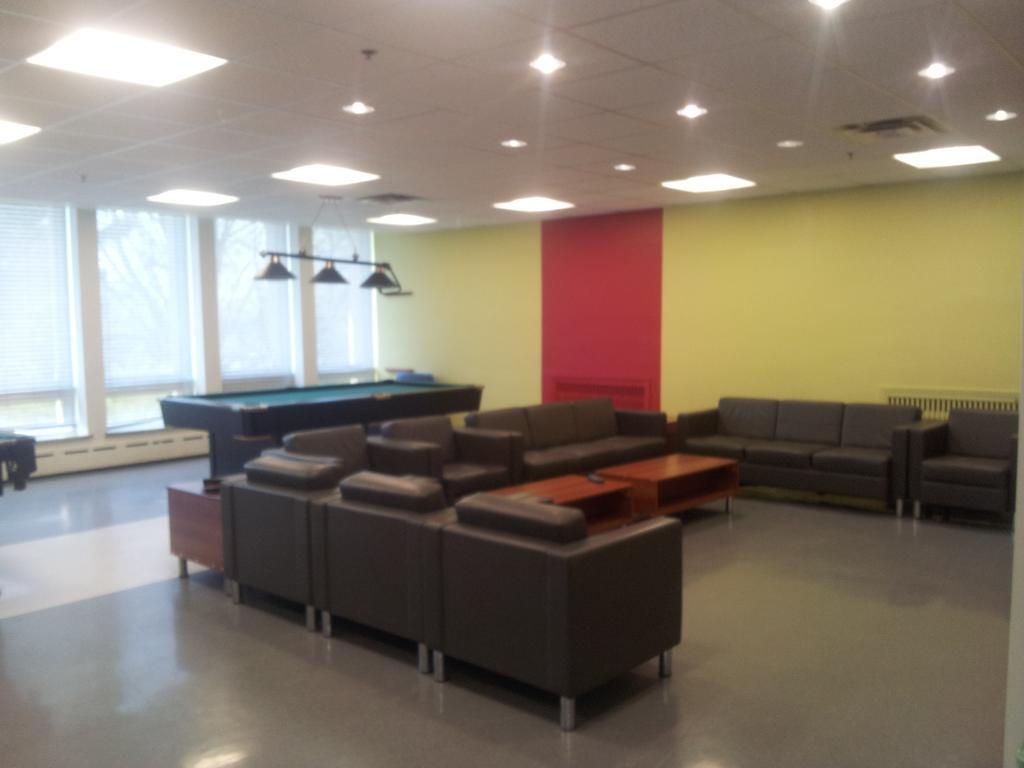 Universite De Moncton Esterno foto